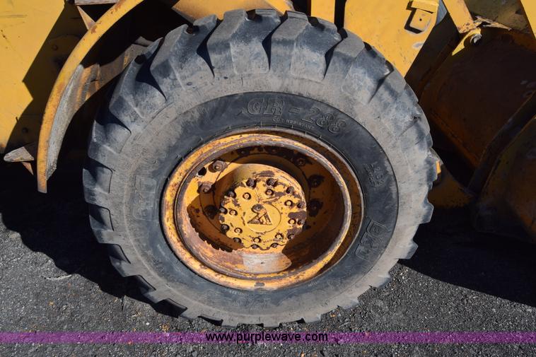 image for item K4436 Allis Chalmers 605 Series B wheel loader
