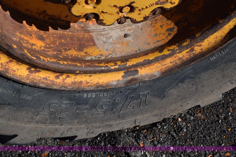 image for item K4436 Allis Chalmers 605 Series B wheel loader