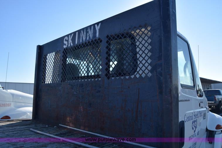 image for item L1061 2003 International 4200 flatbed truck