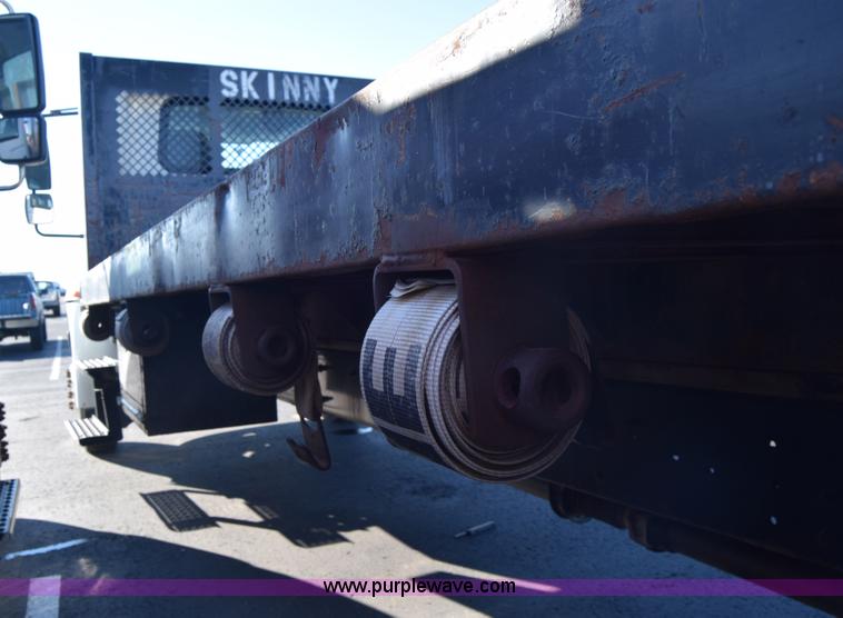 image for item L1061 2003 International 4200 flatbed truck