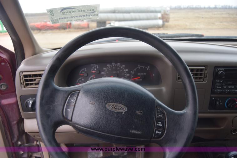 image for item L1205 2000 Ford F250 Super Duty SuperCab pickup truck