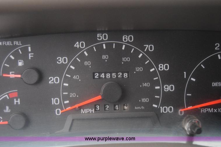 image for item L1205 2000 Ford F250 Super Duty SuperCab pickup truck