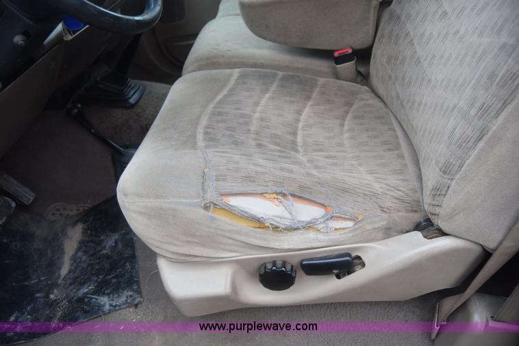 image for item L1205 2000 Ford F250 Super Duty SuperCab pickup truck