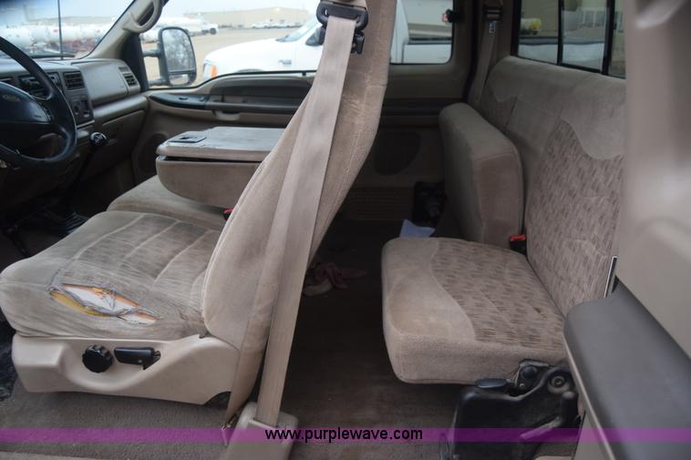 image for item L1205 2000 Ford F250 Super Duty SuperCab pickup truck