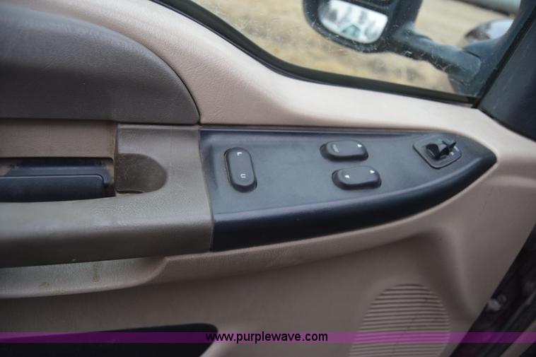 image for item L1205 2000 Ford F250 Super Duty SuperCab pickup truck