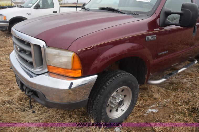 image for item L1205 2000 Ford F250 Super Duty SuperCab pickup truck