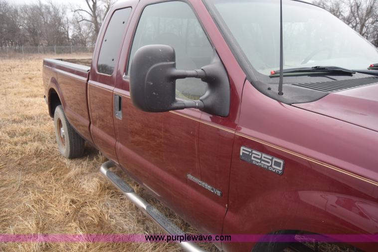 image for item L1205 2000 Ford F250 Super Duty SuperCab pickup truck