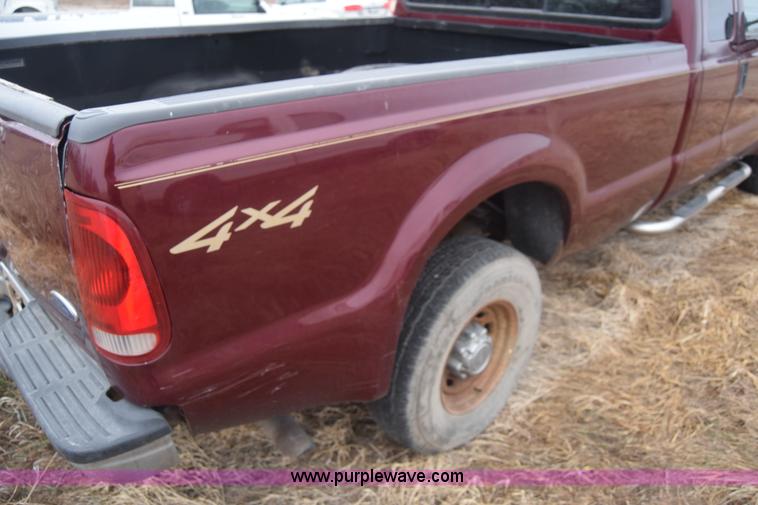 image for item L1205 2000 Ford F250 Super Duty SuperCab pickup truck