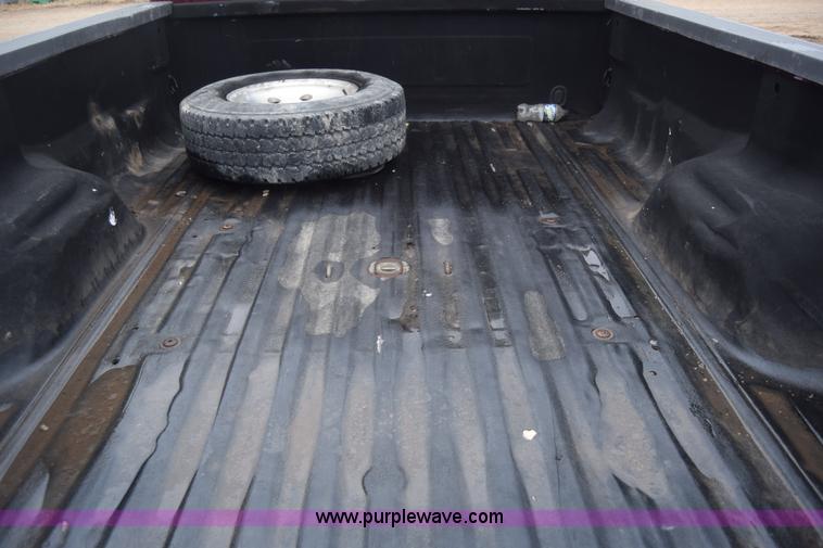 image for item L1205 2000 Ford F250 Super Duty SuperCab pickup truck