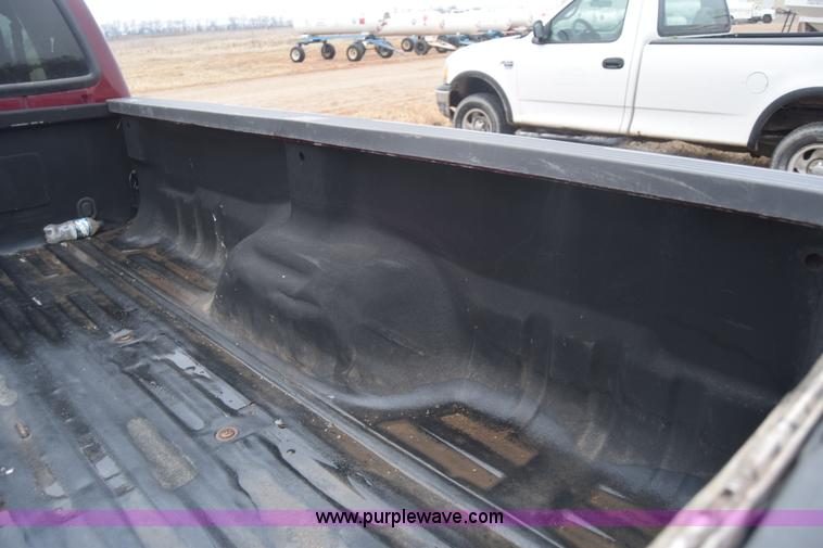 image for item L1205 2000 Ford F250 Super Duty SuperCab pickup truck