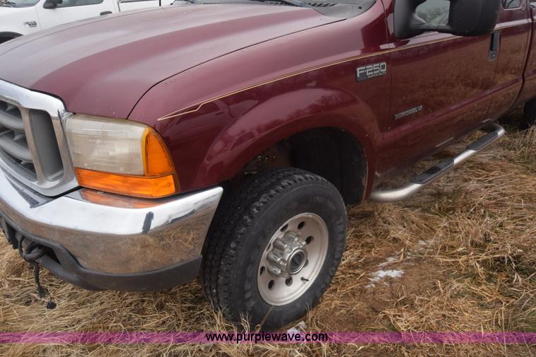 image for item L1205 2000 Ford F250 Super Duty SuperCab pickup truck