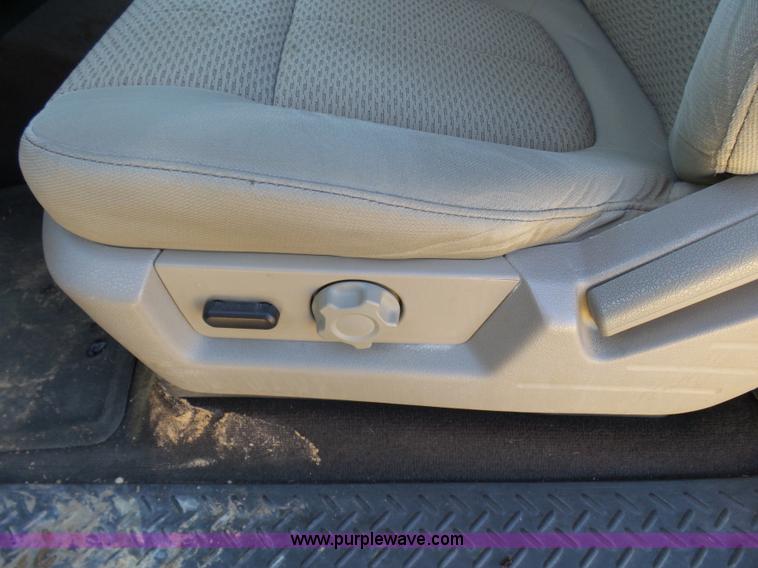 image for item L1516 2009 Ford F150 XLT SuperCab pickup truck