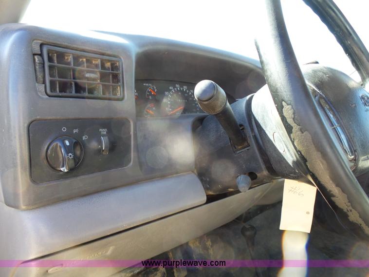 image for item L3649 1999 Ford F250 Super Duty XL SuperCab pickup truck