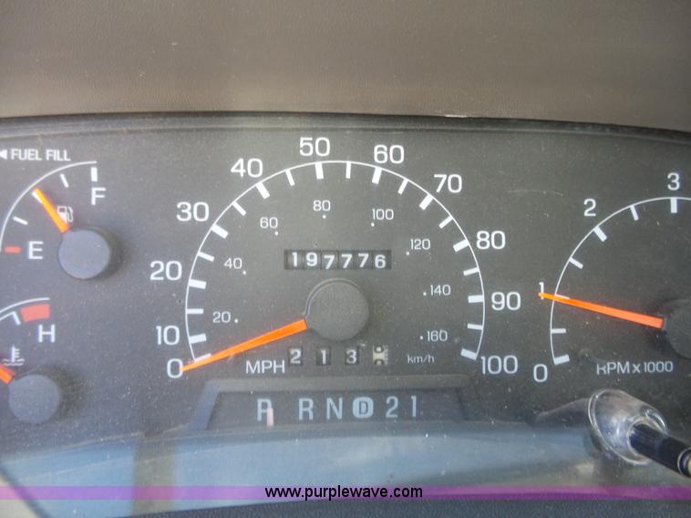 image for item L3649 1999 Ford F250 Super Duty XL SuperCab pickup truck