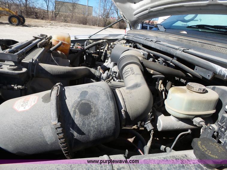 image for item L3649 1999 Ford F250 Super Duty XL SuperCab pickup truck