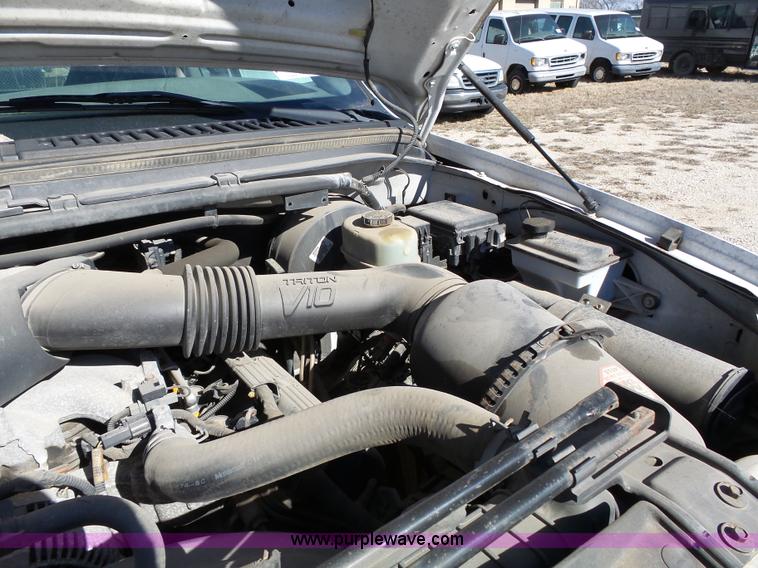 image for item L3649 1999 Ford F250 Super Duty XL SuperCab pickup truck