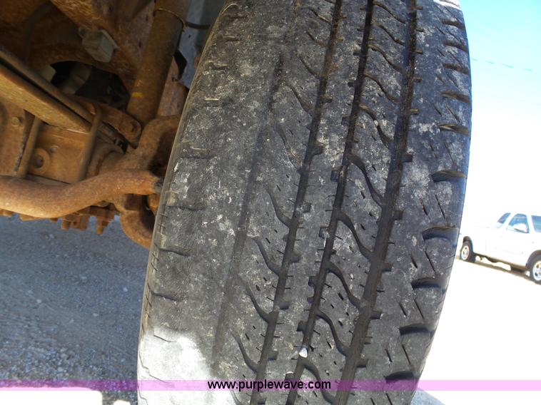 image for item L3649 1999 Ford F250 Super Duty XL SuperCab pickup truck