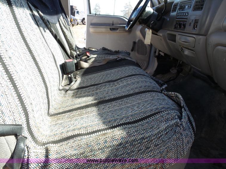 image for item L3649 1999 Ford F250 Super Duty XL SuperCab pickup truck