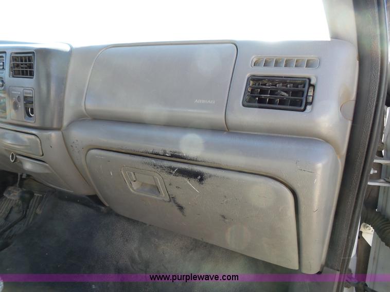 image for item L3649 1999 Ford F250 Super Duty XL SuperCab pickup truck