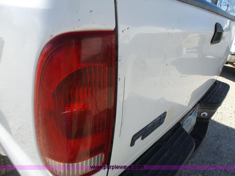 image for item L3649 1999 Ford F250 Super Duty XL SuperCab pickup truck