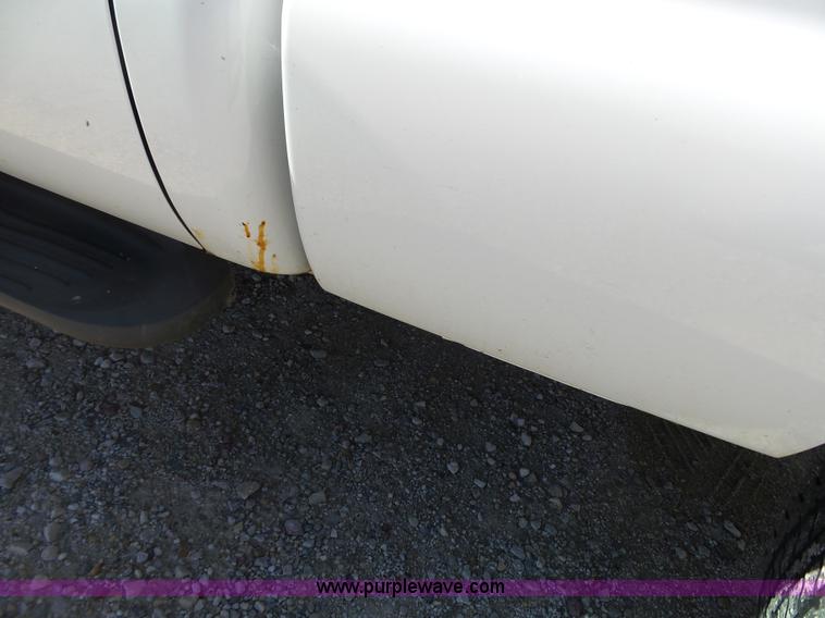 image for item L3649 1999 Ford F250 Super Duty XL SuperCab pickup truck