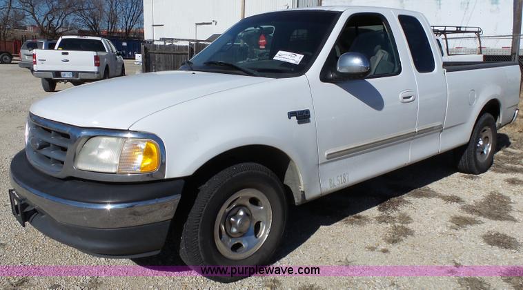 image for item L3651 2001 Ford F150 SuperCab pickup truck
