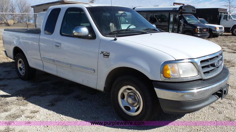 image for item L3651 2001 Ford F150 SuperCab pickup truck