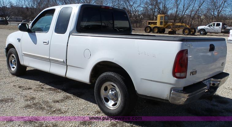 image for item L3651 2001 Ford F150 SuperCab pickup truck