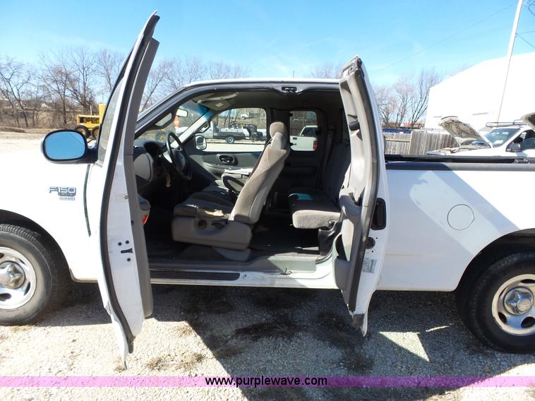 image for item L3651 2001 Ford F150 SuperCab pickup truck