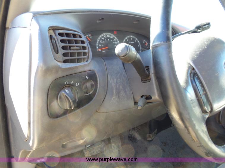 image for item L3651 2001 Ford F150 SuperCab pickup truck