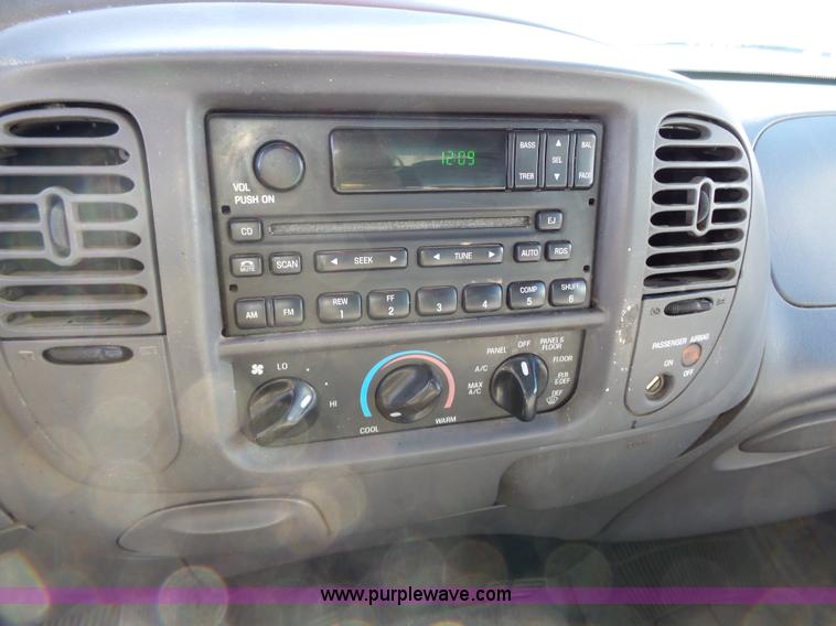 image for item L3651 2001 Ford F150 SuperCab pickup truck