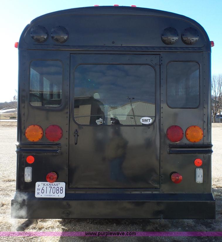 image for item L3654 2001 GMC Savana G3500 Cargo shuttle bus