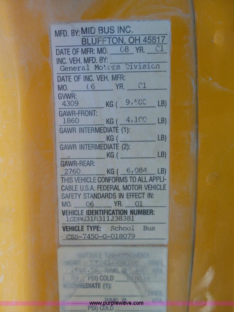 image for item L3654 2001 GMC Savana G3500 Cargo shuttle bus