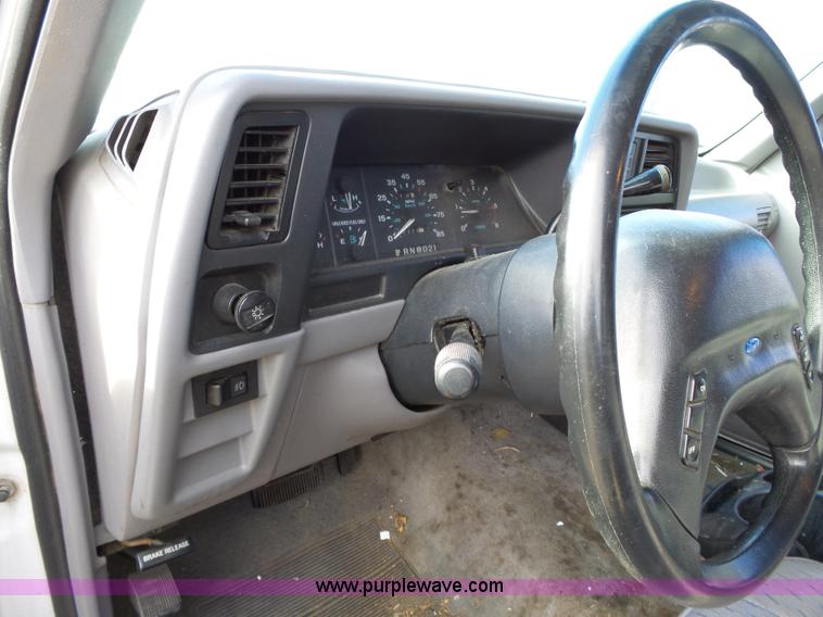 image for item L3655 1994 Ford Ranger SuperCab pickup truck