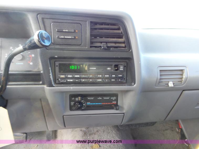 image for item L3655 1994 Ford Ranger SuperCab pickup truck