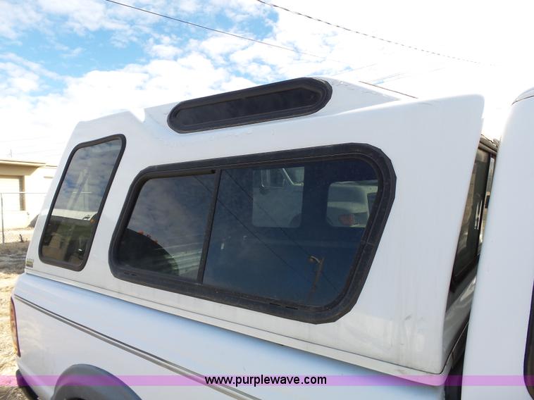 image for item L3655 1994 Ford Ranger SuperCab pickup truck