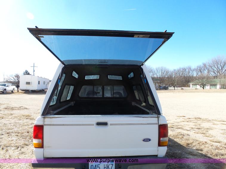 image for item L3655 1994 Ford Ranger SuperCab pickup truck