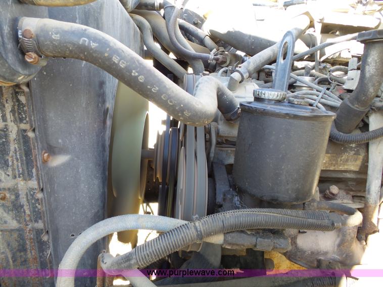 image for item L3656 1995 Ford F700 dump truck