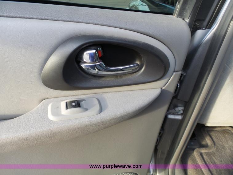 image for item L3669 2006 Chevrolet TrailBlazer LT SUV