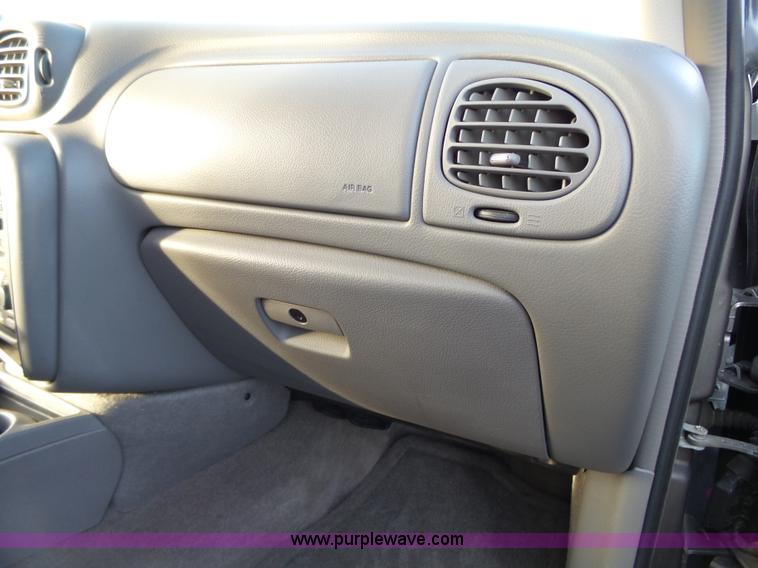 image for item L3669 2006 Chevrolet TrailBlazer LT SUV