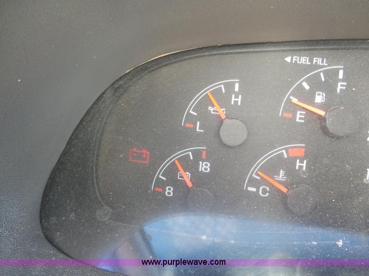 image for item L3674 2000 Ford F350 Super Duty XL flatbed pickup truck