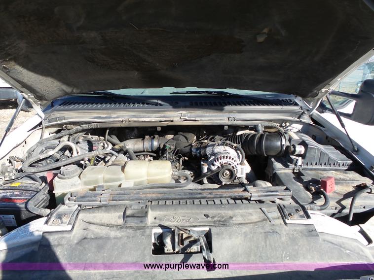 image for item L3674 2000 Ford F350 Super Duty XL flatbed pickup truck