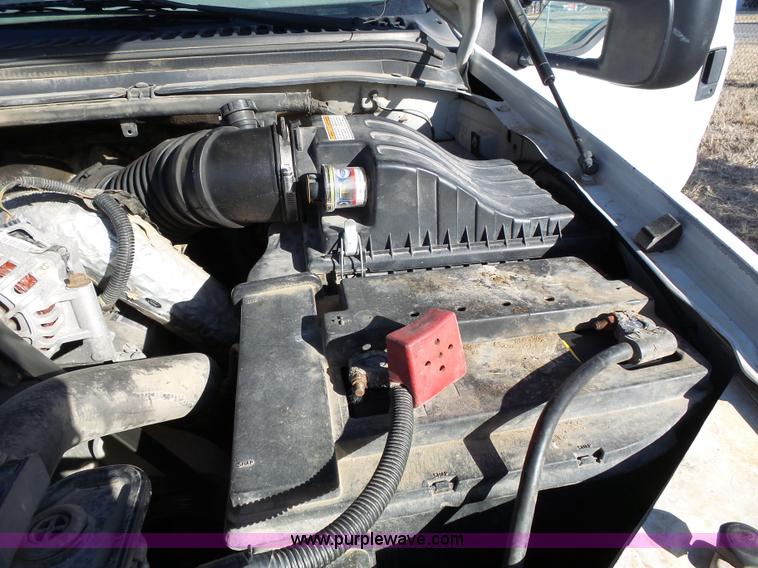 image for item L3674 2000 Ford F350 Super Duty XL flatbed pickup truck