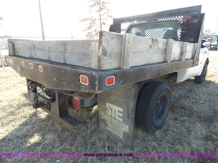 image for item L3674 2000 Ford F350 Super Duty XL flatbed pickup truck