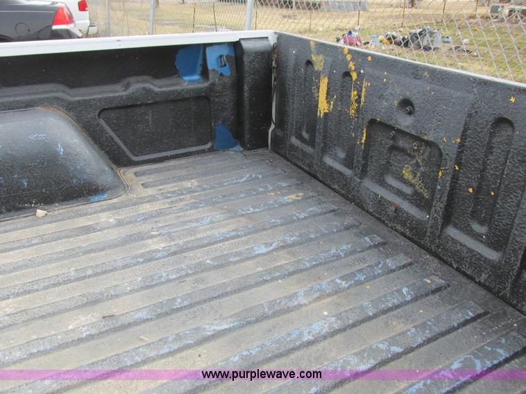 image for item L4240 1998 Chevrolet S10 LS Ext. Cab pickup truck