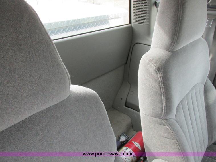 image for item L4240 1998 Chevrolet S10 LS Ext. Cab pickup truck