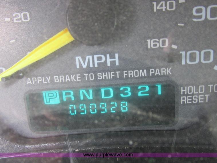 image for item L4240 1998 Chevrolet S10 LS Ext. Cab pickup truck