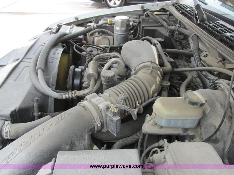 image for item L4240 1998 Chevrolet S10 LS Ext. Cab pickup truck