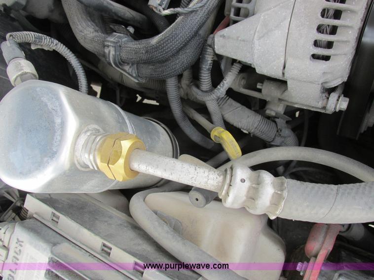 image for item L4240 1998 Chevrolet S10 LS Ext. Cab pickup truck