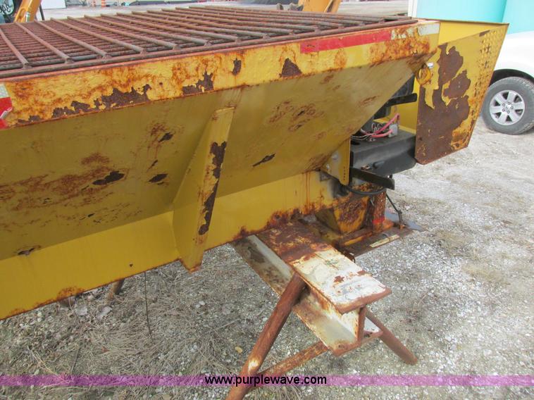 image for item L4241 Highway Equipment MP8 spreader